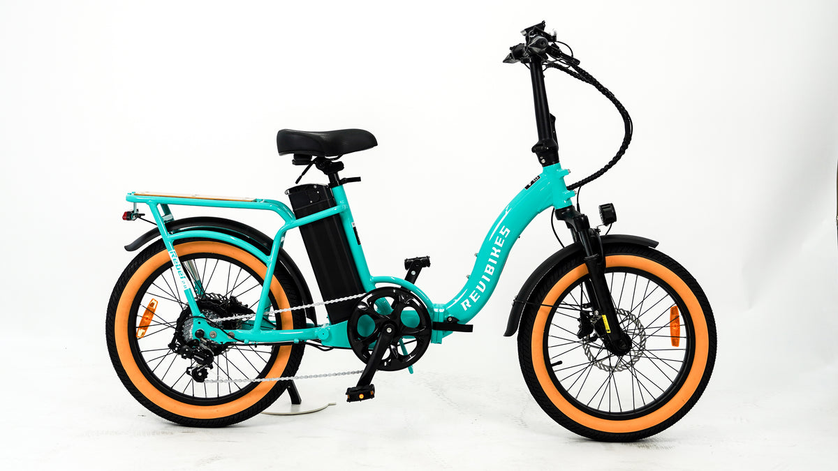 Roots Rider Rebel 2 electric bike lifestyle photo